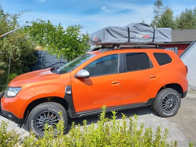 Dacia Duster TCe 150 4WD  - Offroad-Camper m. Dachzelt