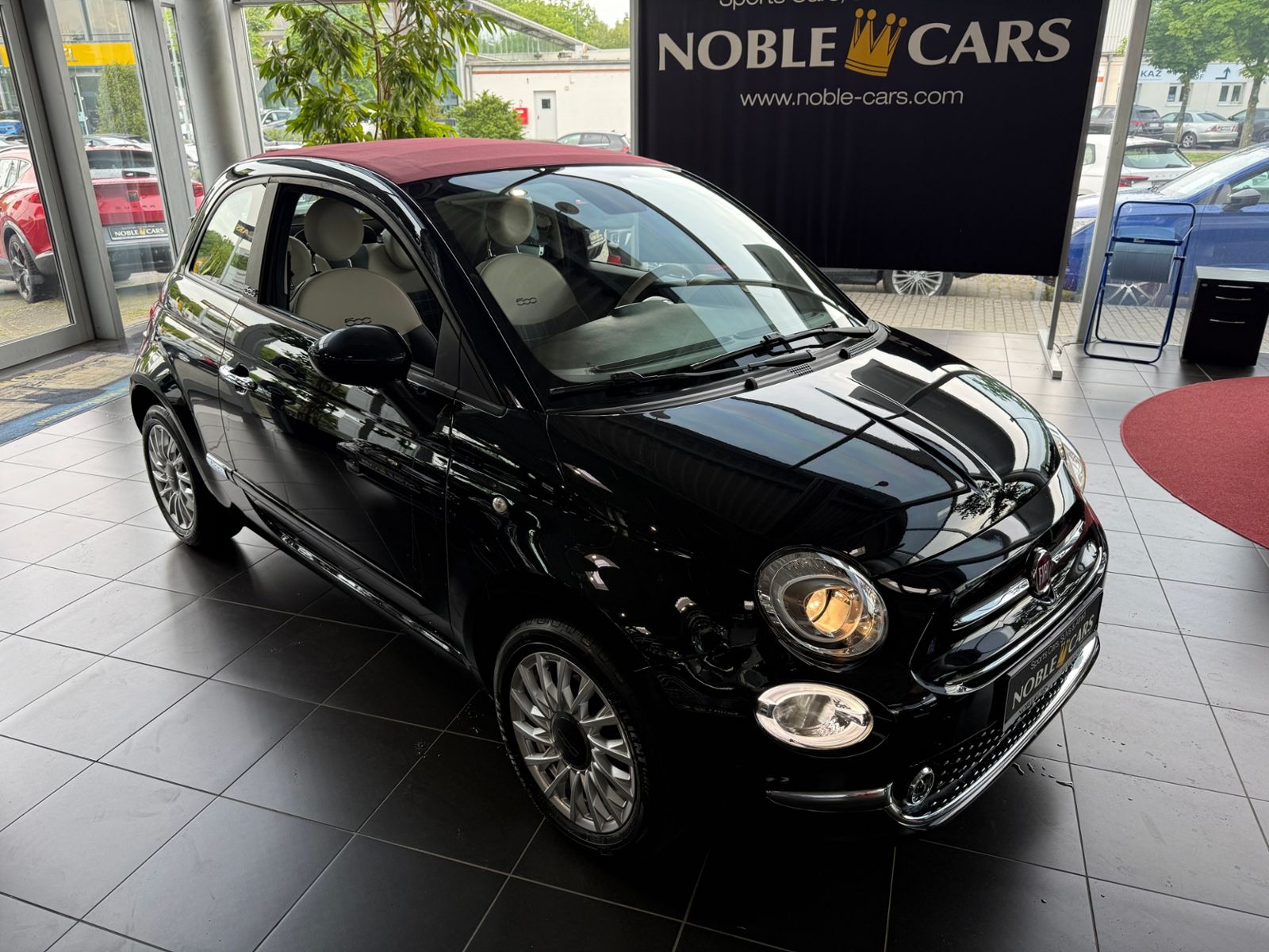 Fahrzeugabbildung Fiat 500C Lounge NAVI PDC ALU