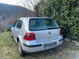 Volkswagen VW Golf 4 mit Anhängerkupplung und Klimaan... - mit Benzin-Antrieb: Kleinwagen, Anhängerkupplung