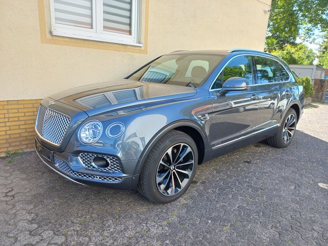 Bentley Bentayga,1 Hand,Vollausgestattet,Pano,Nachtsicht