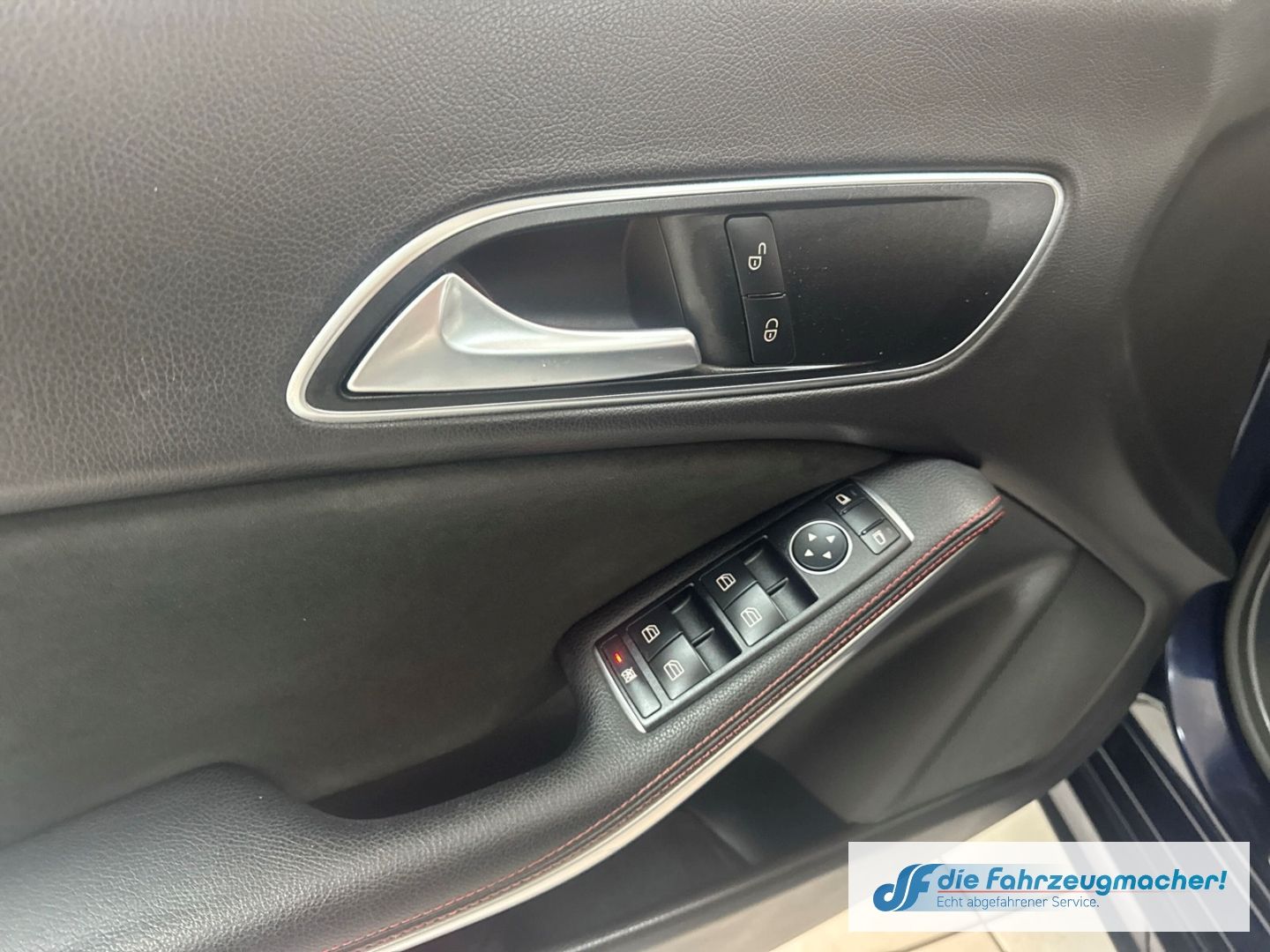 Fahrzeugabbildung Mercedes-Benz CLA 180 Shooting Brake AMG Sportpaket Navi LED *