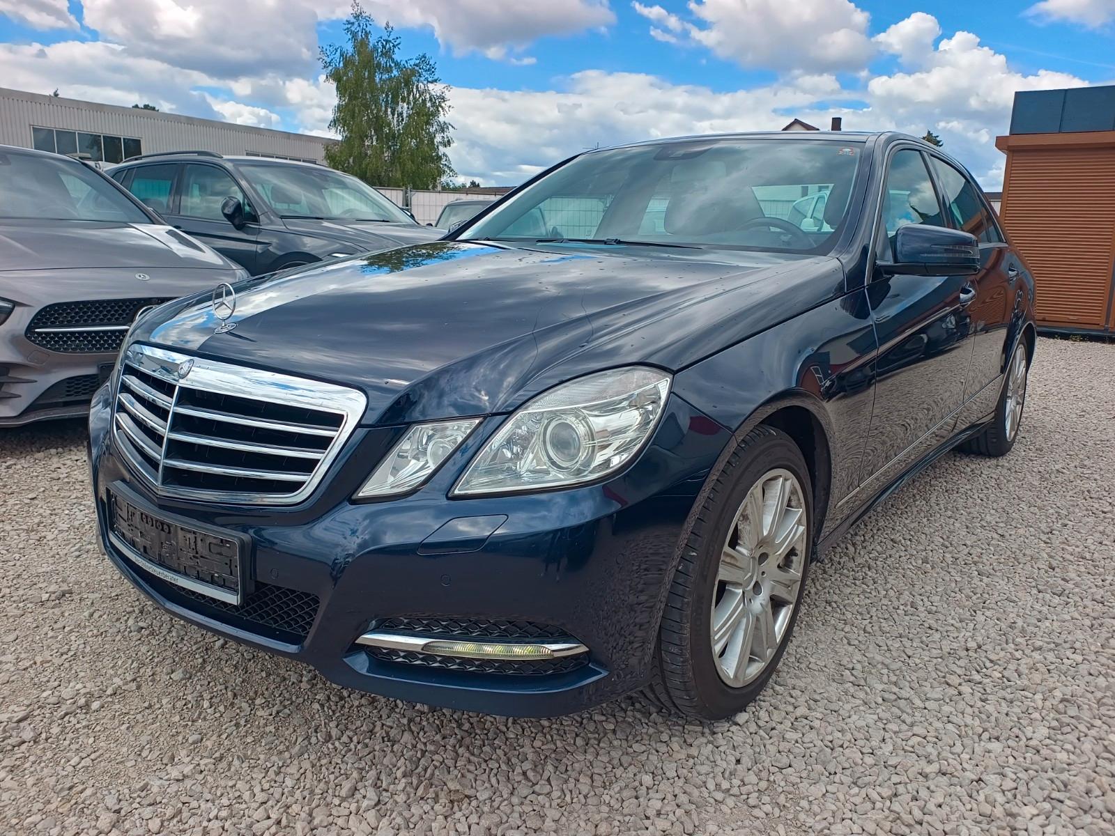 Mercedes-Benz E 220 CDI BlueEfficiency Avantgarde, Navi, PDC