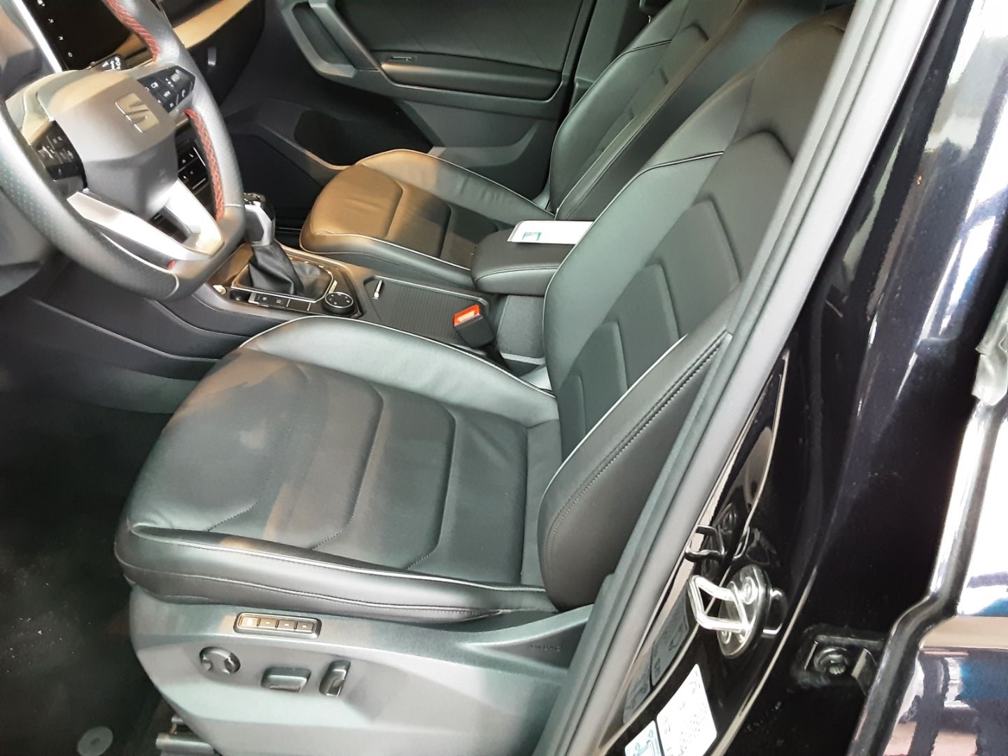 Fahrzeugabbildung SEAT Tarraco 2.0 TDI FR 4Drive *Leder *Pano, *7 Sitze