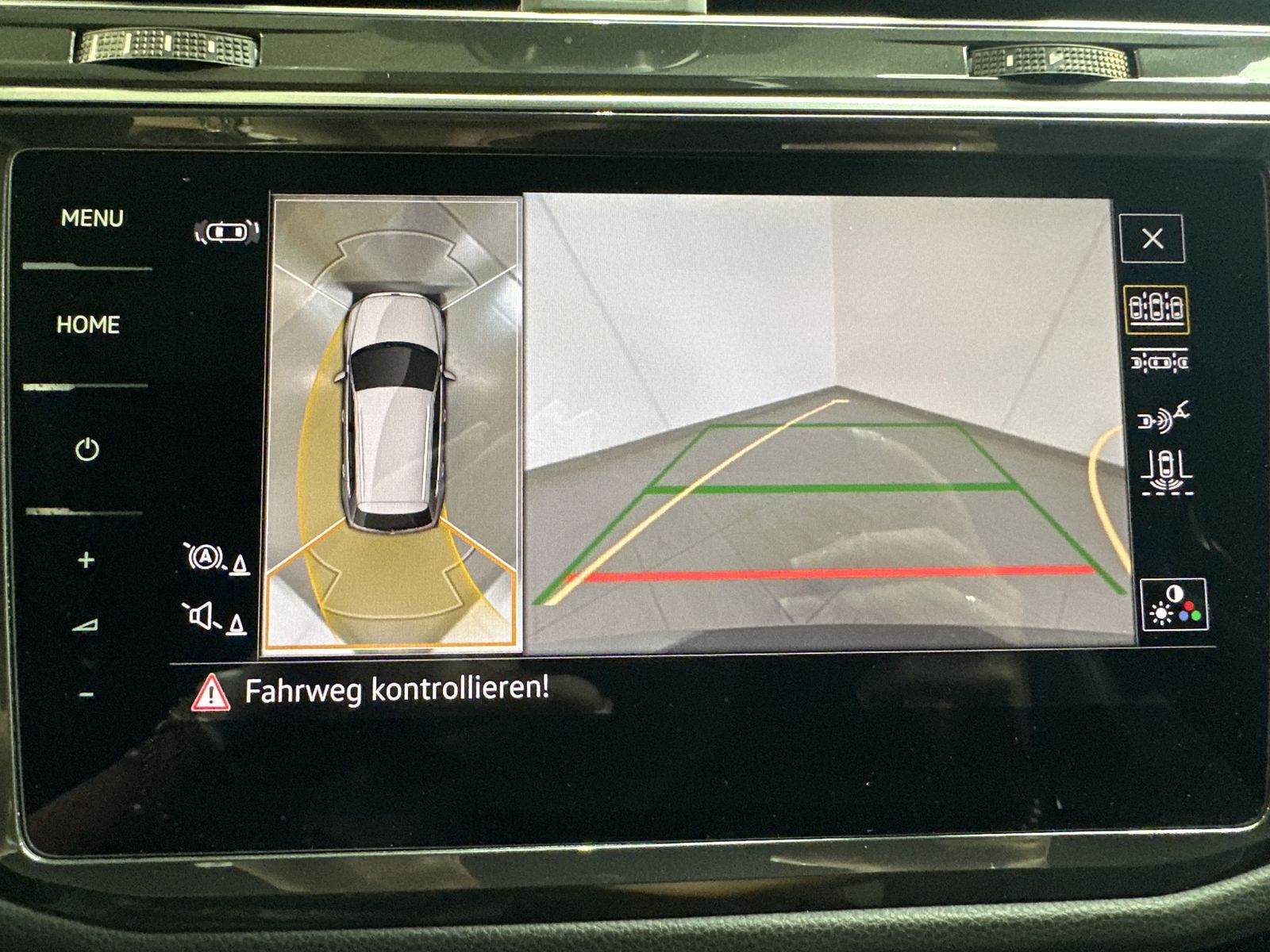 Fahrzeugabbildung Volkswagen Tiguan 1.5 TSI DSG R-Line NAV+MATRIX+ACC+360°CAM