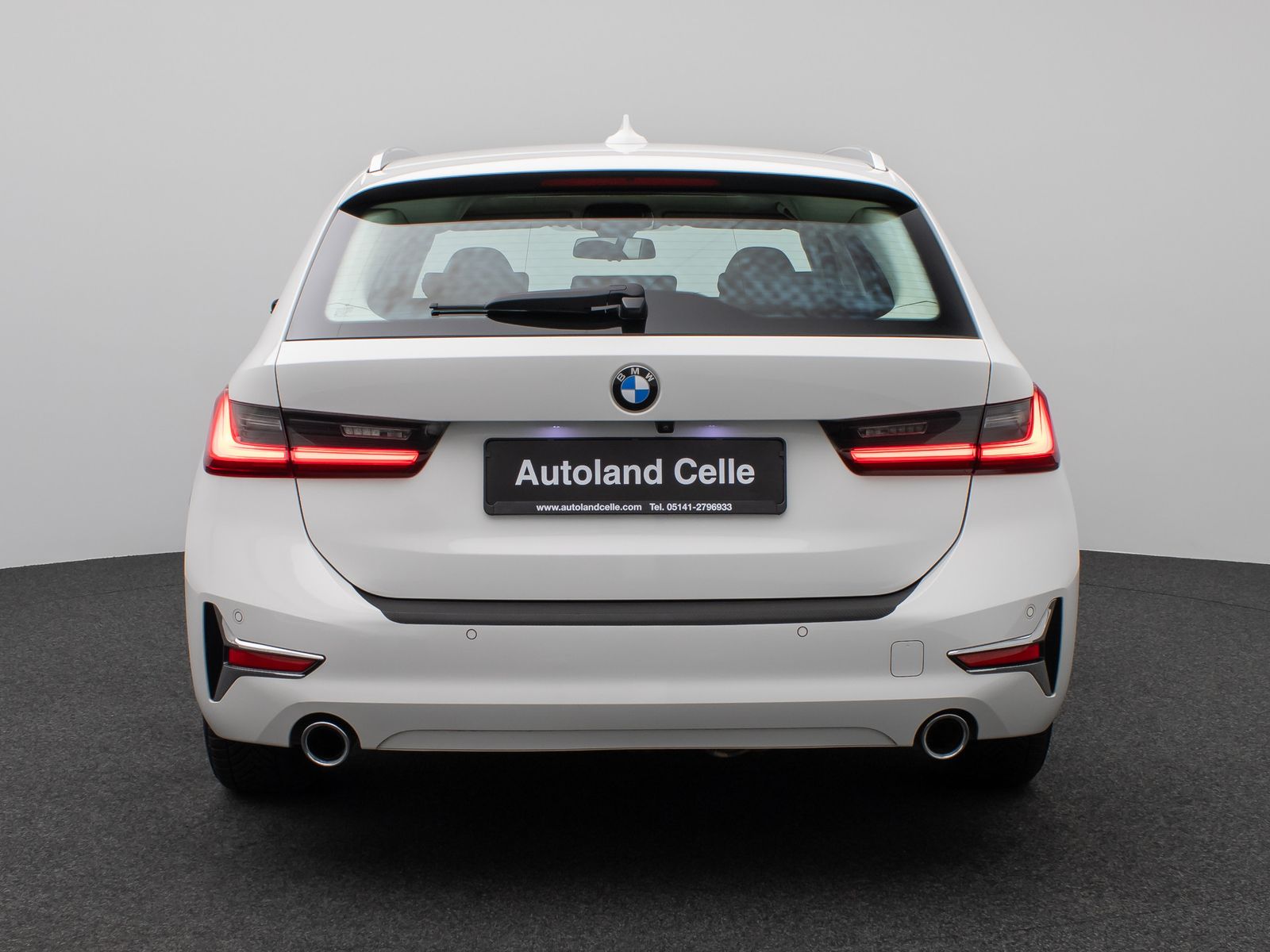 Fahrzeugabbildung BMW 320d  Luxury Line Panorama Kamera DAB AHK Alarm