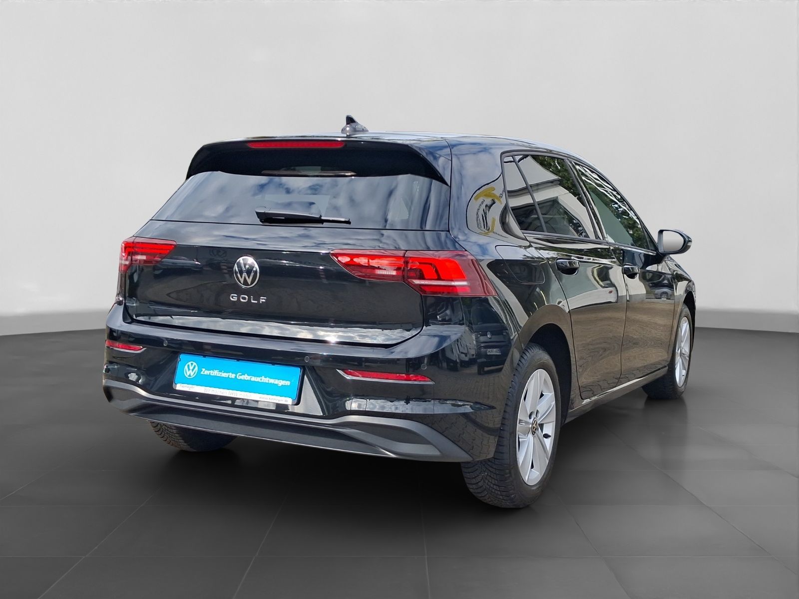 Volkswagen Golf 1.5 TSI LIFE NAVI BUSINESS KAMERA SITZH foto 3