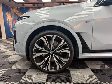 BMW X7 - 8