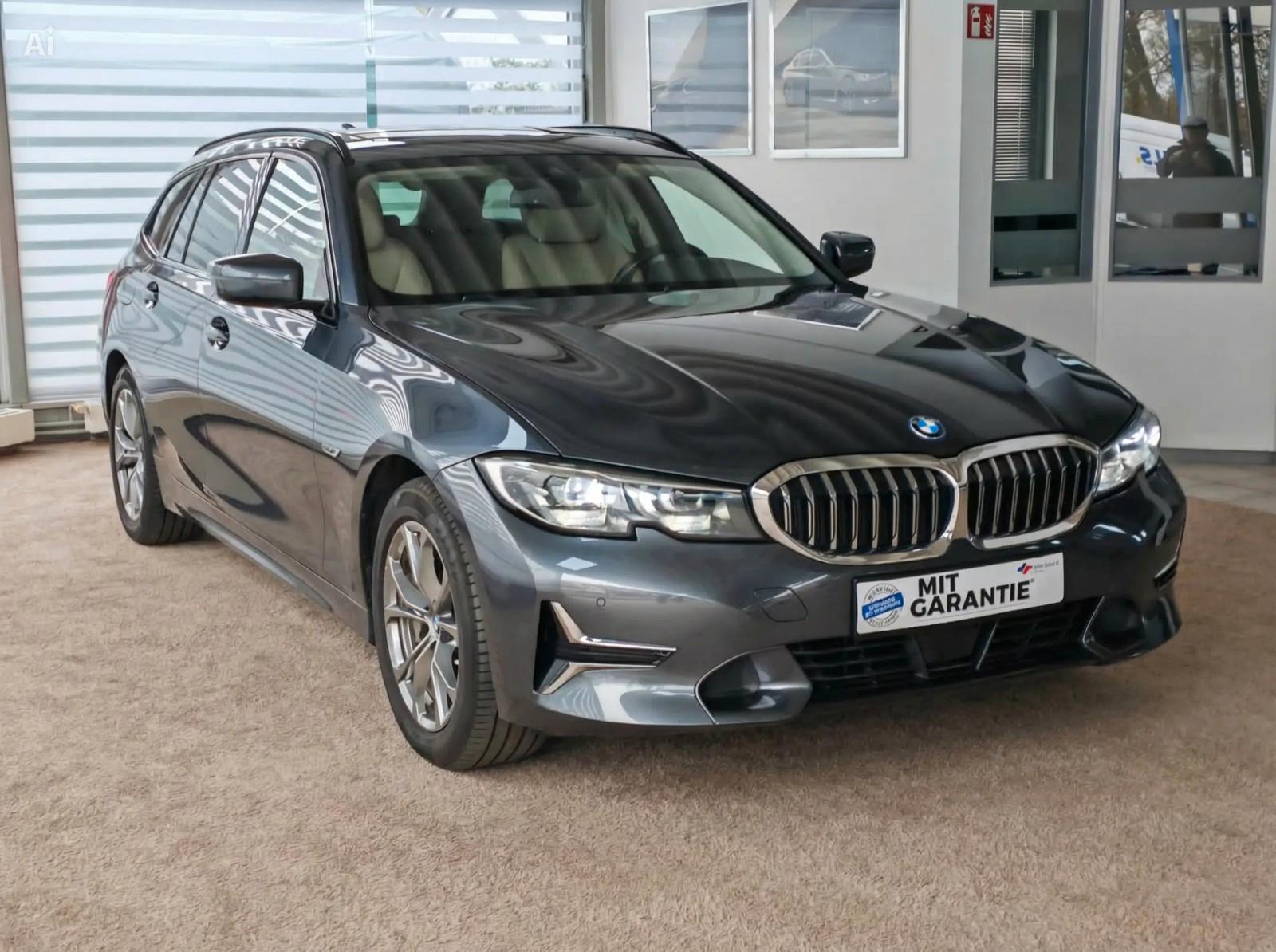 BMW 330e xD Luxury Line PANO AHK LEDER Sports.