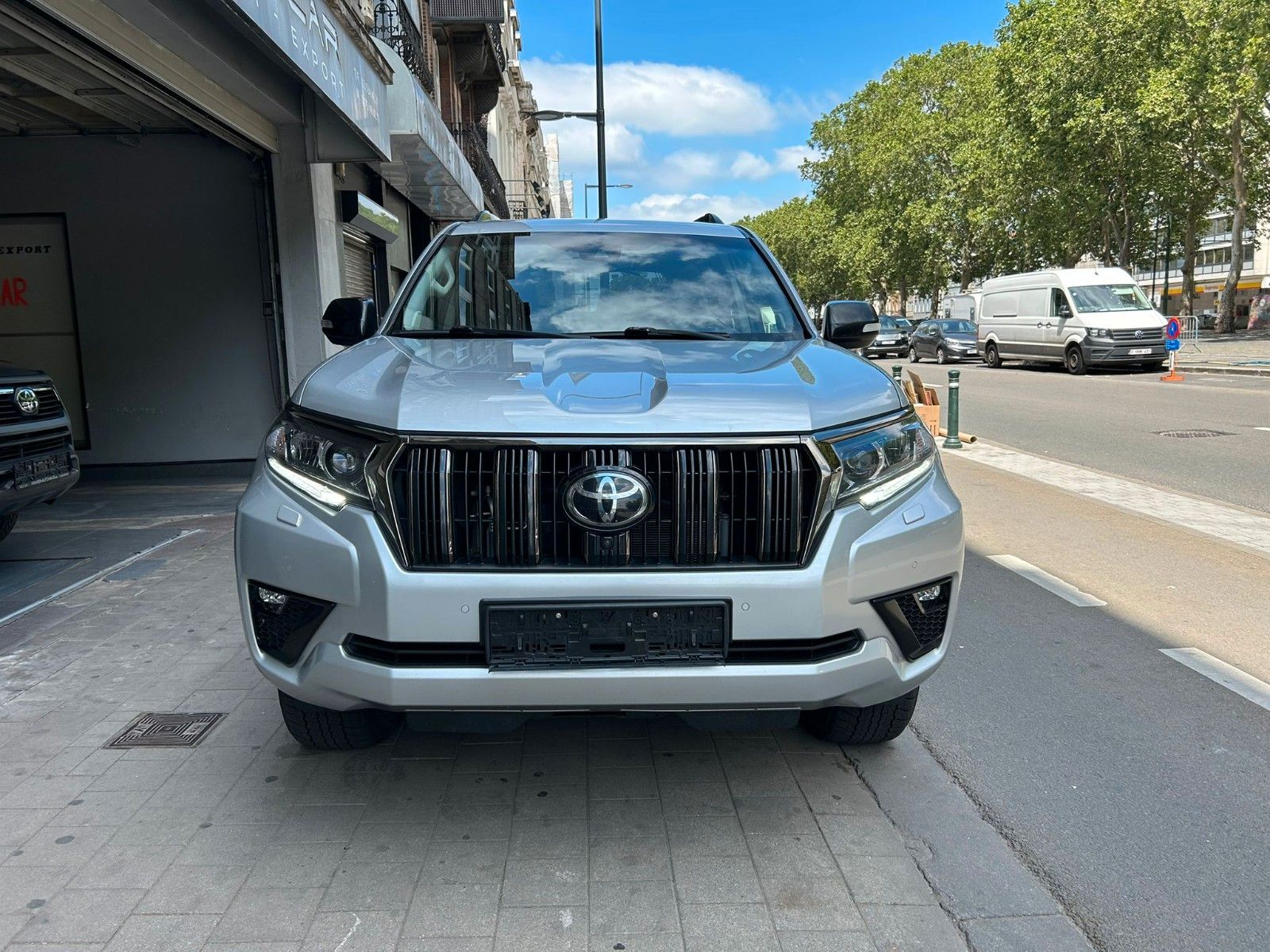 Toyota Land Cruiser 2.8 D-4D BLACK EDITION imagem 2