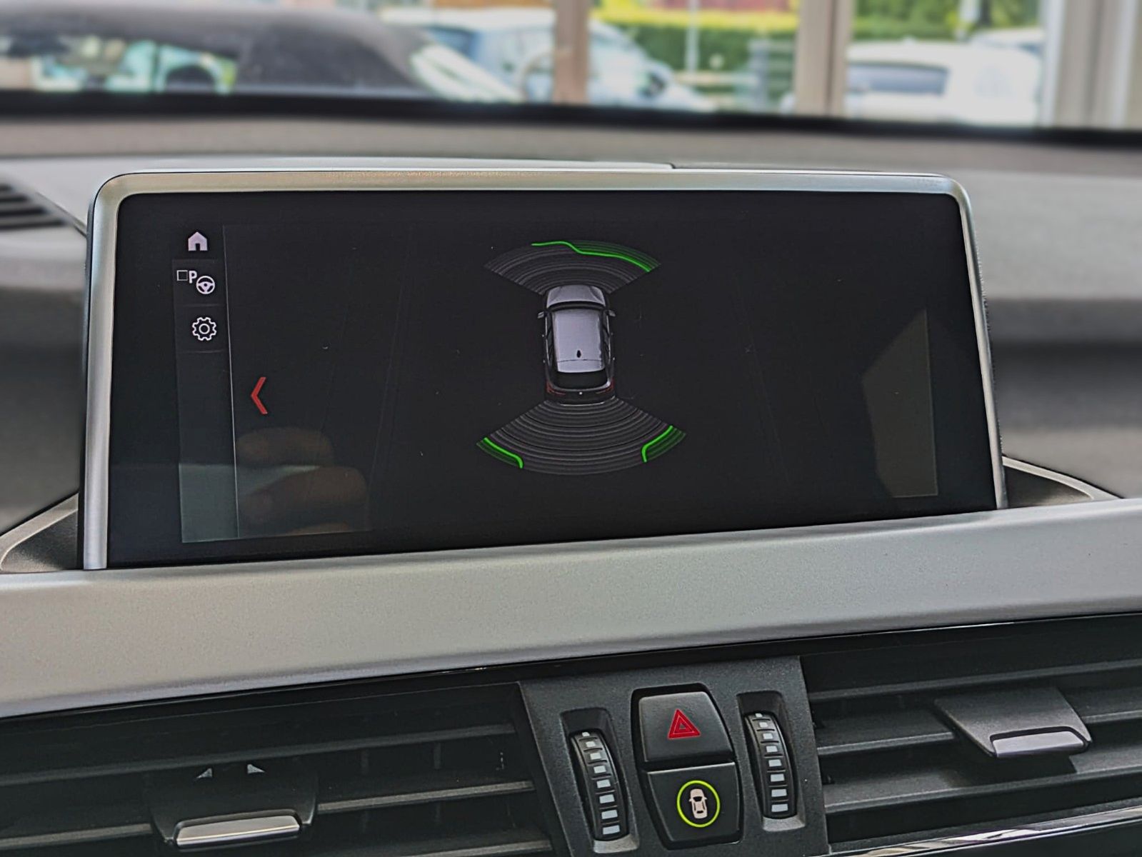 Fahrzeugabbildung BMW X1 18i LCI NAVI SHZ AHK PDC KLIMAAUT 8xALU