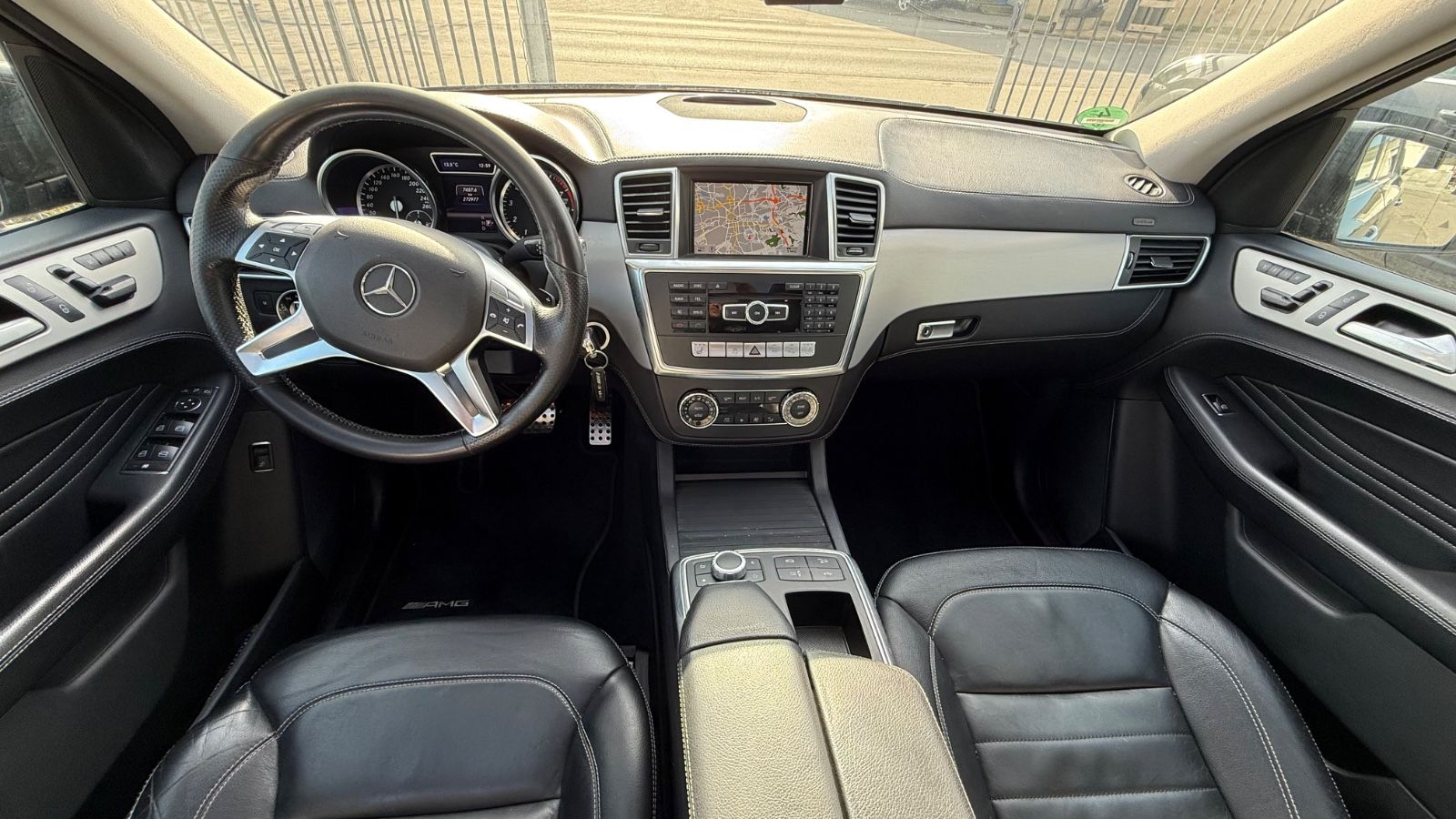 Fahrzeugabbildung Mercedes-Benz ML 500 AMG-Line