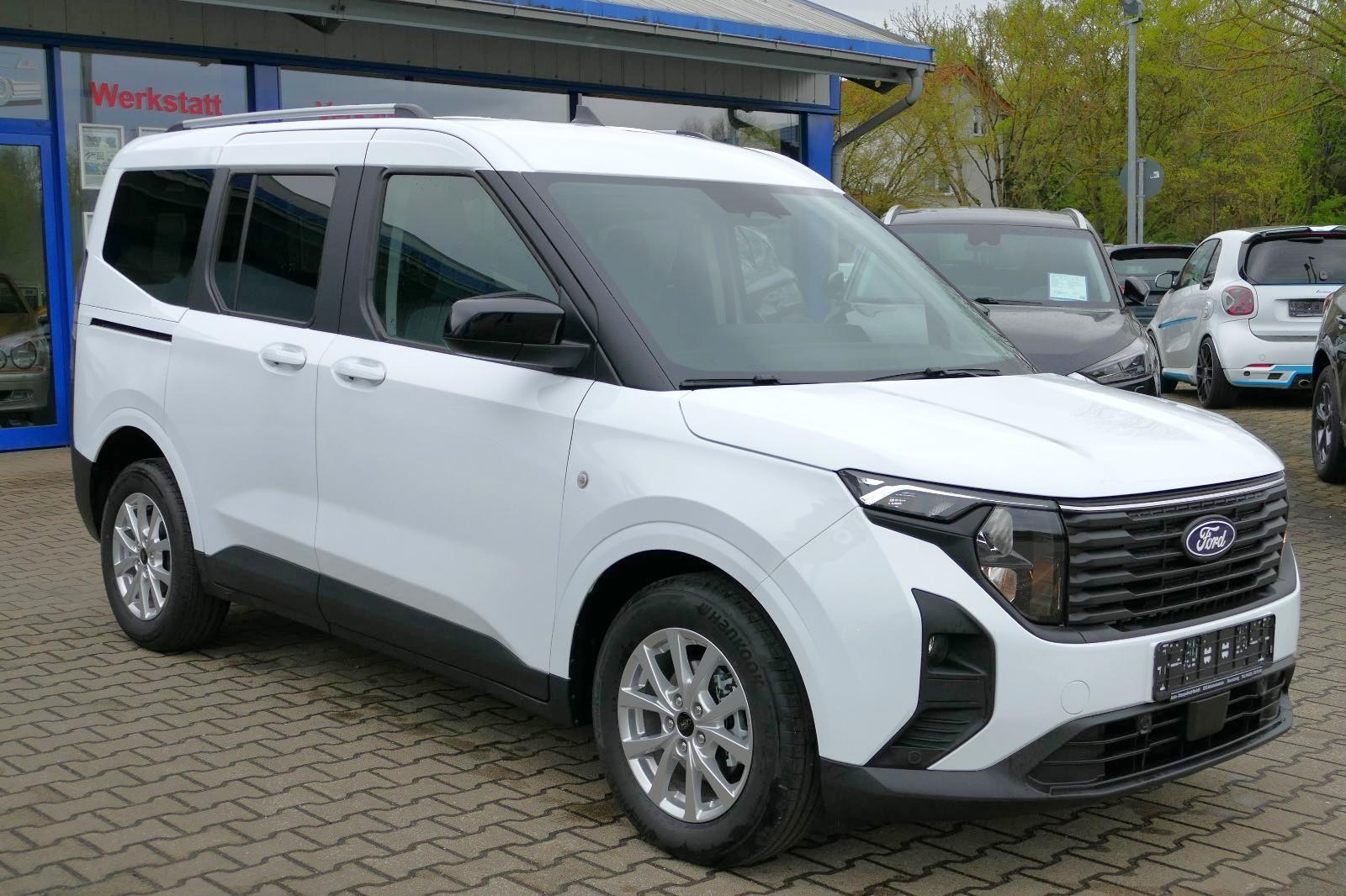 Ford Tourneo Courier Titanium*CAM*APP*KLIMAAUTO