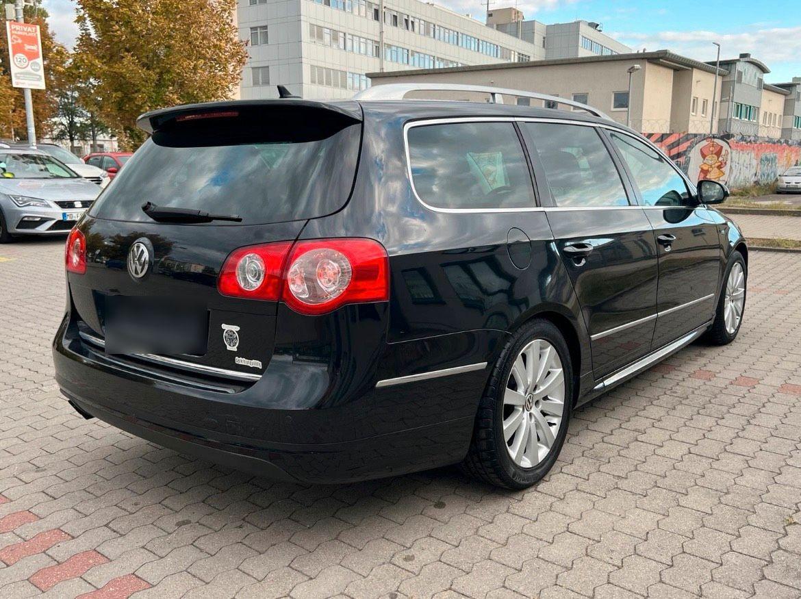 Volkswagen Passat 2009 — interior