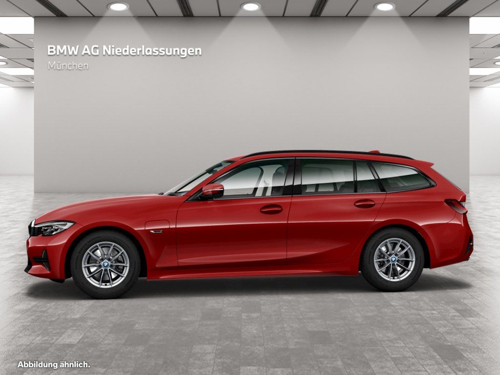 BMW 330e Touring Sport Line LiveCockpitProf Head-Up foto 5