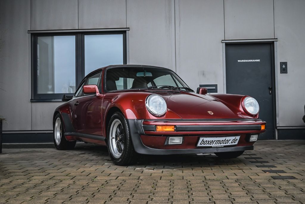 Porsche 930