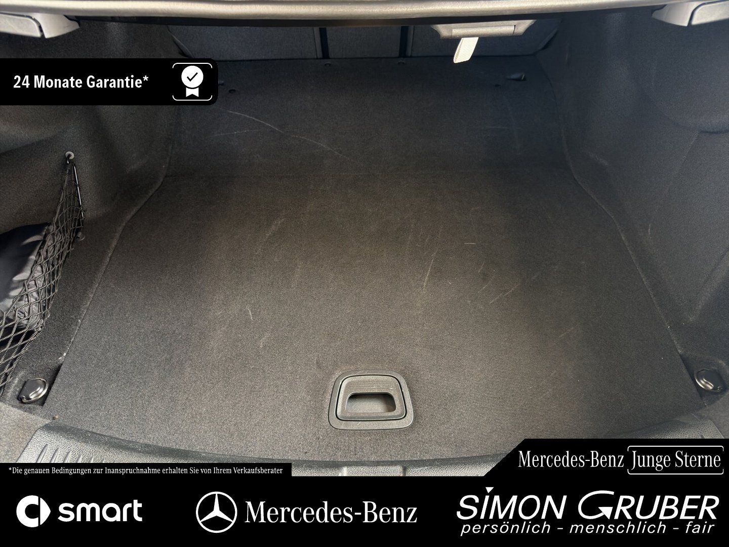 Fahrzeugabbildung Mercedes-Benz E 220 d 4M AMG Line IntExt Widescreen LED Kamera
