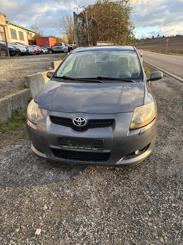 Toyota Auris 2.2 D-CAT