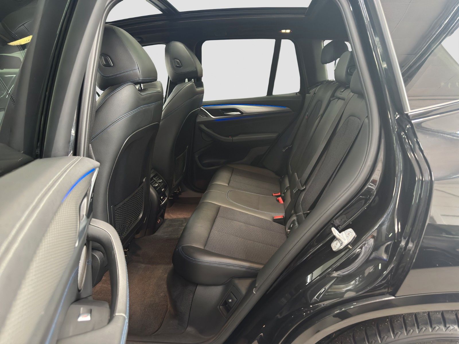 BMW X3 M40d xDr. LC.PRO AD.LED ACC H K PANO 360° AHK foto 13