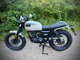 Brixton Sunray 125 Café Racer Look - BRIXTON SUNRAY 125