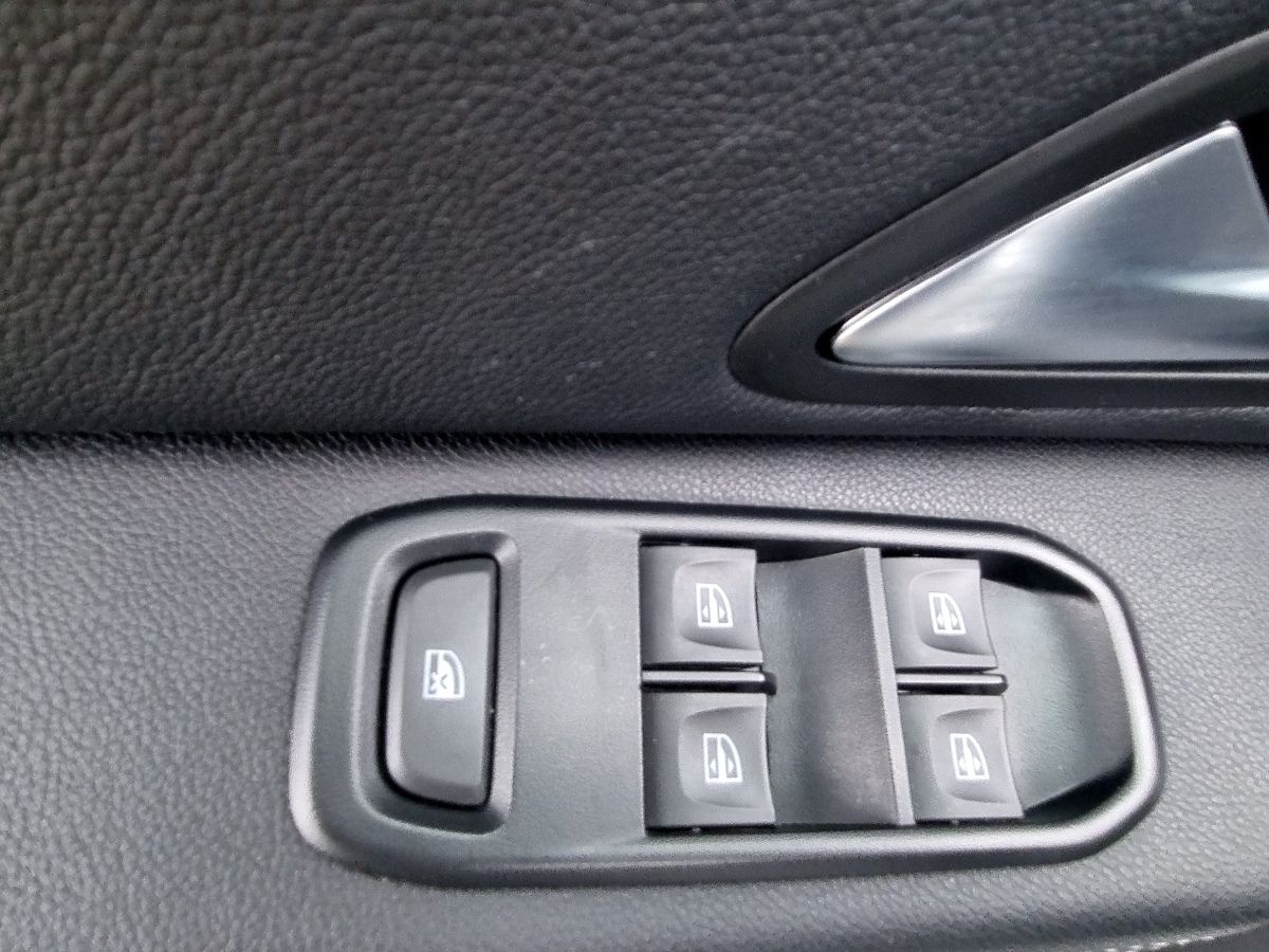 Fahrzeugabbildung Dacia Duster Prestige TCe 150 EDC