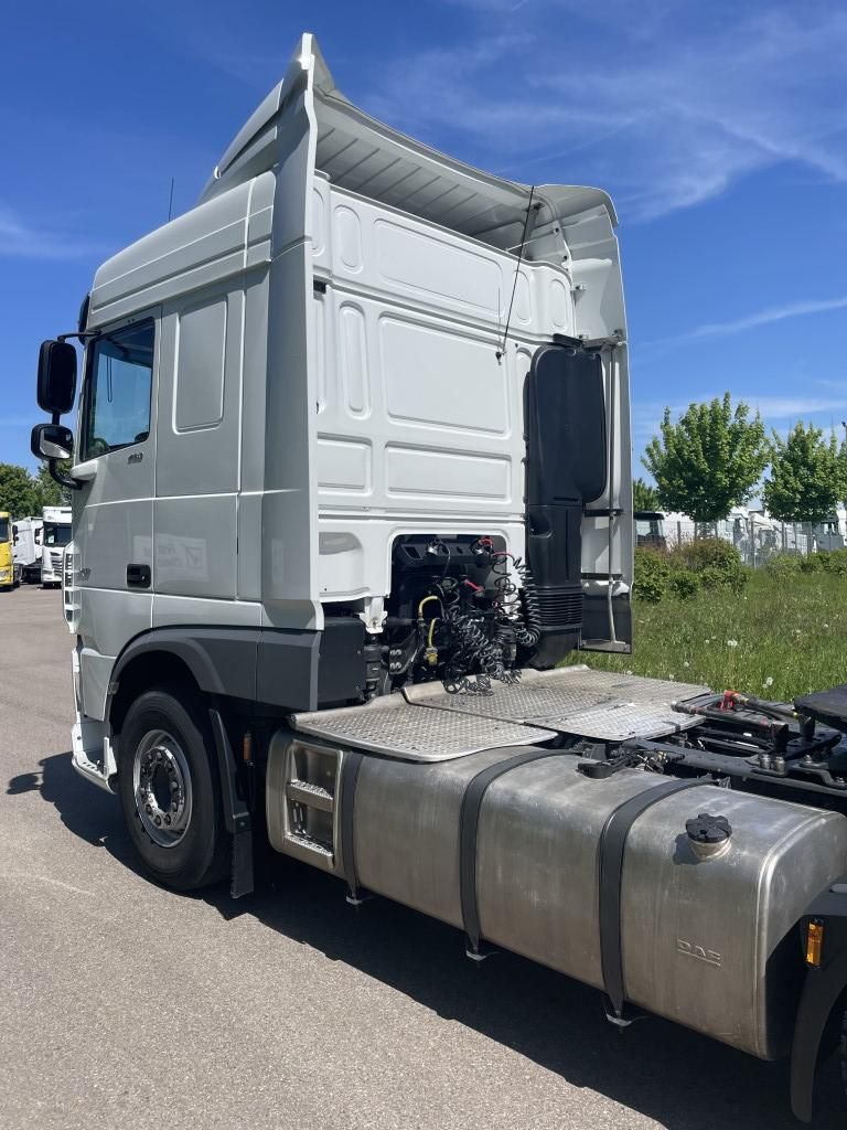 Fahrzeugabbildung DAF FT XF 480 SC, Kipp-/Schubbodenhydraulik