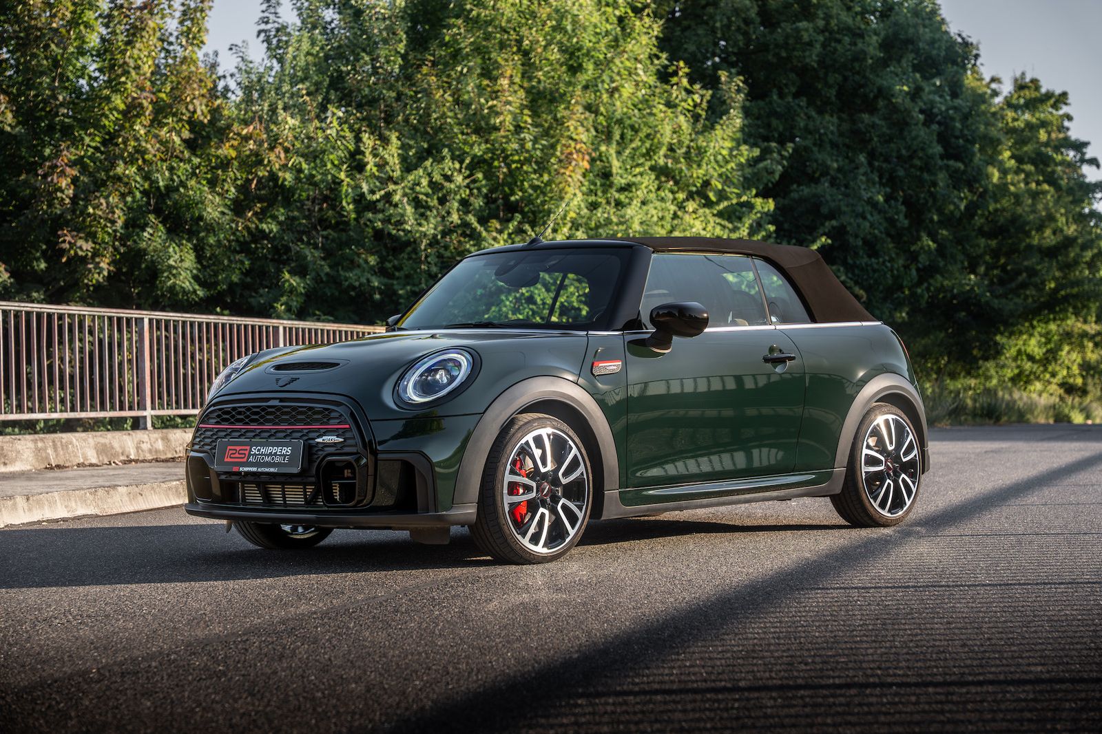 Fahrzeugabbildung MINI John Cooper Works Cabrio FACELIFT/AERO-PACK/LED