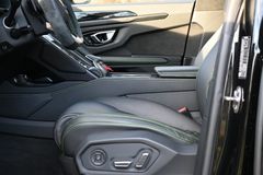Fahrzeugabbildung Lamborghini Urus LP650 *PANO*B&O*HeUp*23*Miete*Mietkauf*