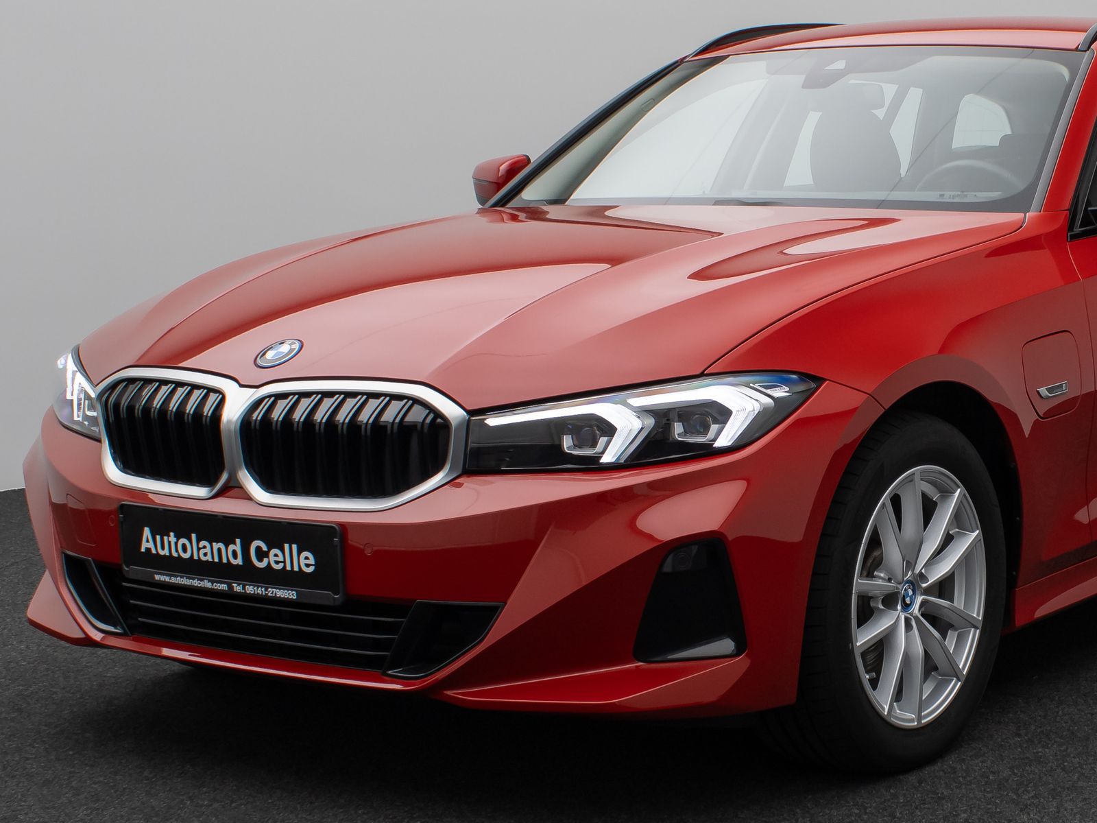 Fahrzeugabbildung BMW 330e DAB CockPit+ PDC LED Geschwindigkeitsreg.