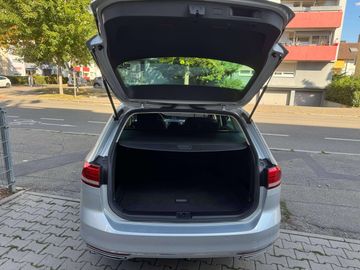 Volkswagen Passat Variant - 12