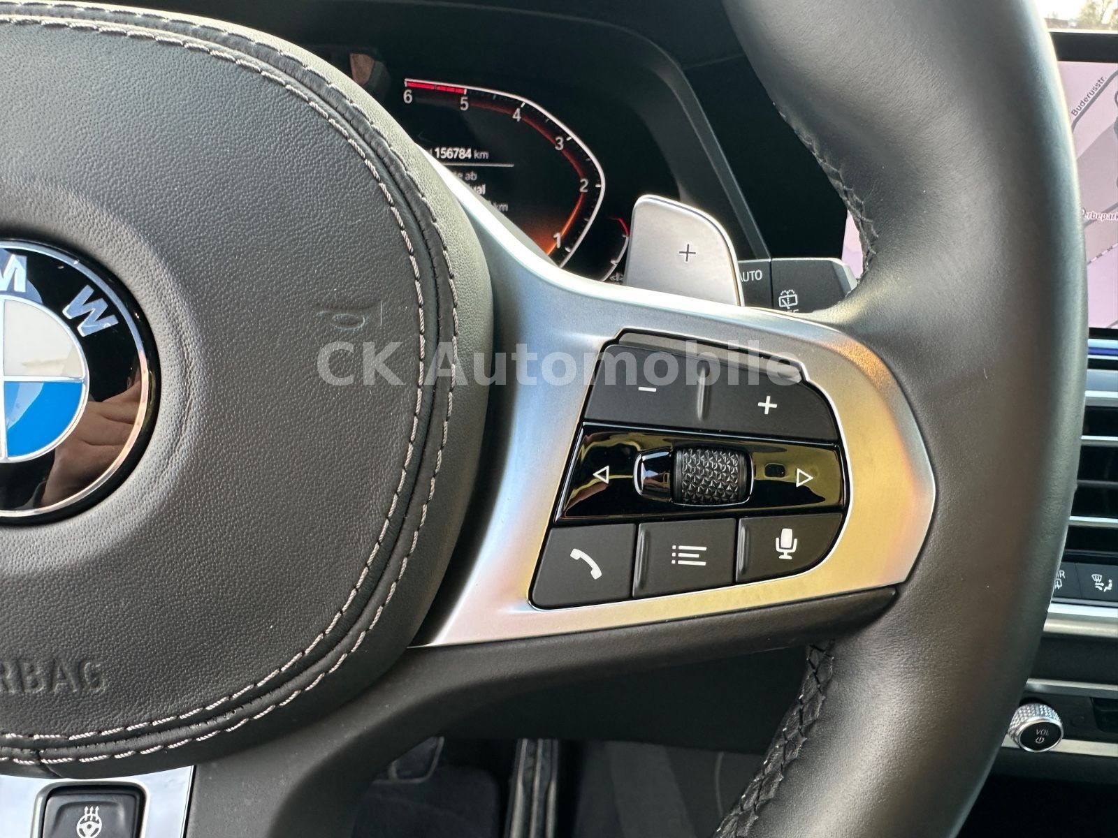 Fahrzeugabbildung BMW X5 xDrive 30d MSport/22Zoll/HeadUp/Pano/360°/AHK