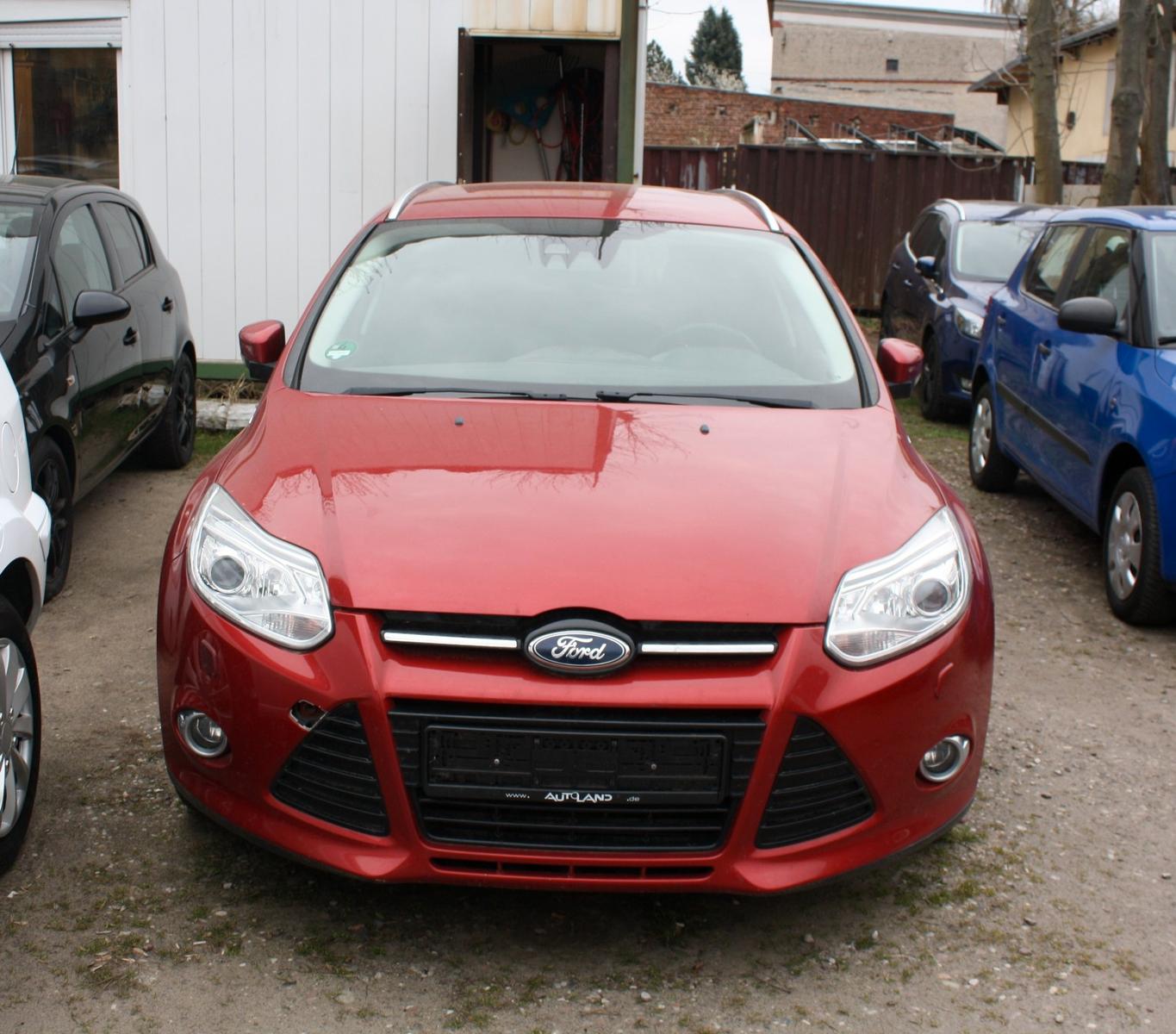 Ford Focus Turnier Titanium / Automatik
