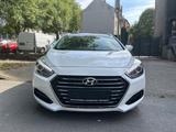 Hyundai i40 cw blue Premium*PANORAMA*LEDER*NAVI* - Hyundai i40 Gebrauchtwagen in Essen