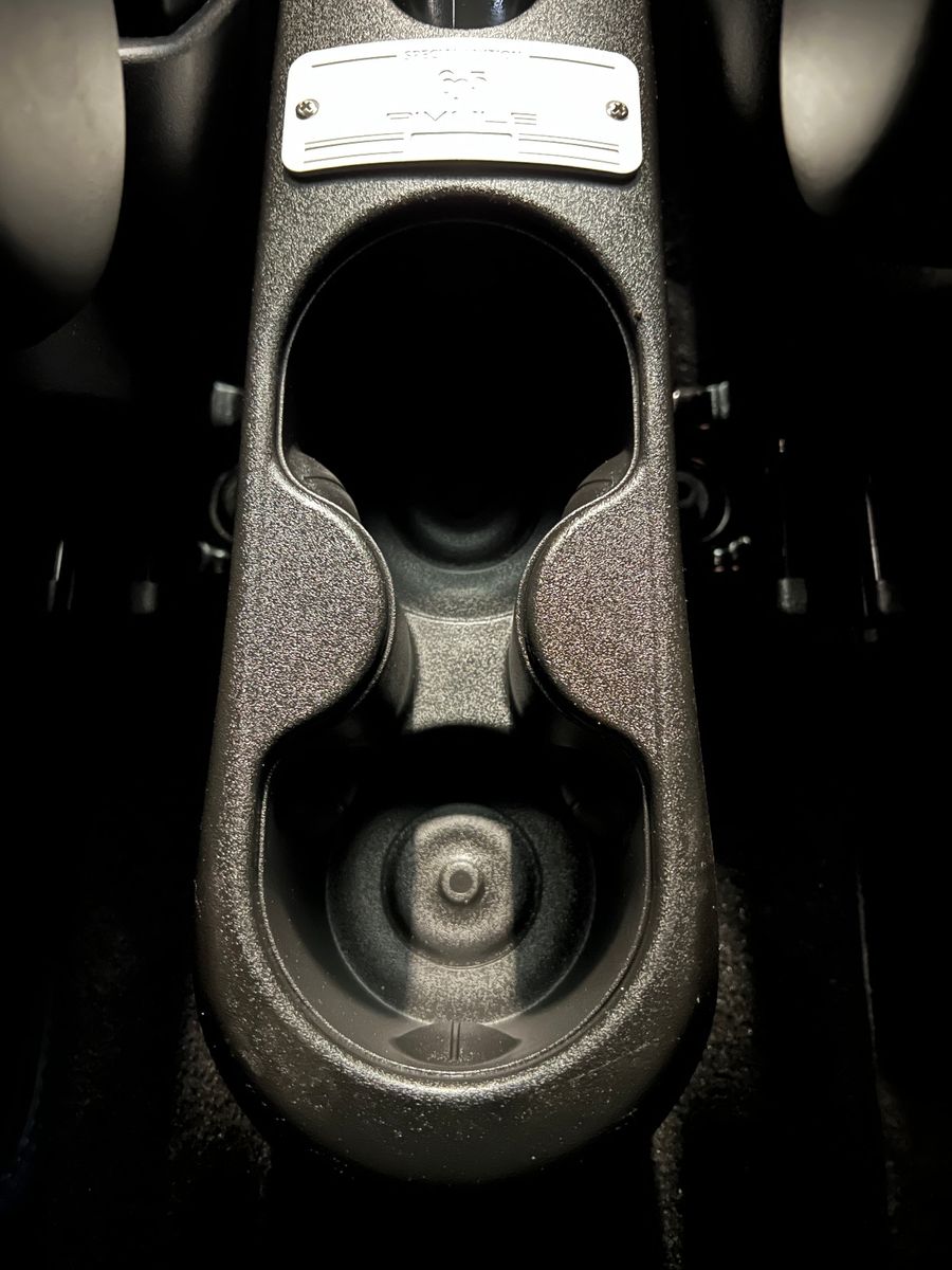 Fahrzeugabbildung Abarth 695 Rivale 175th Anniversary CARBON AKRAPOVIC