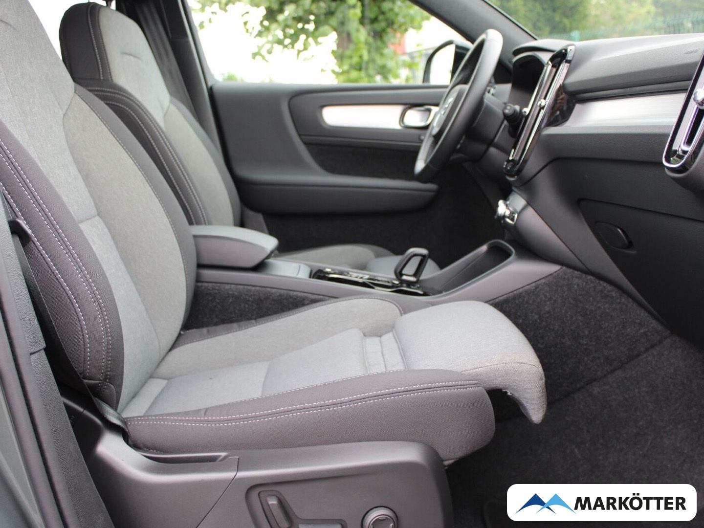 Volvo XC40 B4 Plus Dark Pixel-LED/360/H&K/LHZ/FSHZ/19' foto 11