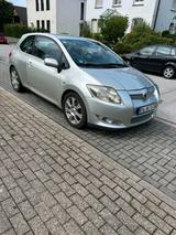 Toyota  Auris - Toyota Auris in Duisburg