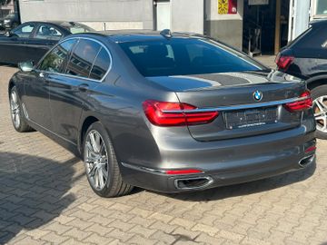 BMW 740 - 4