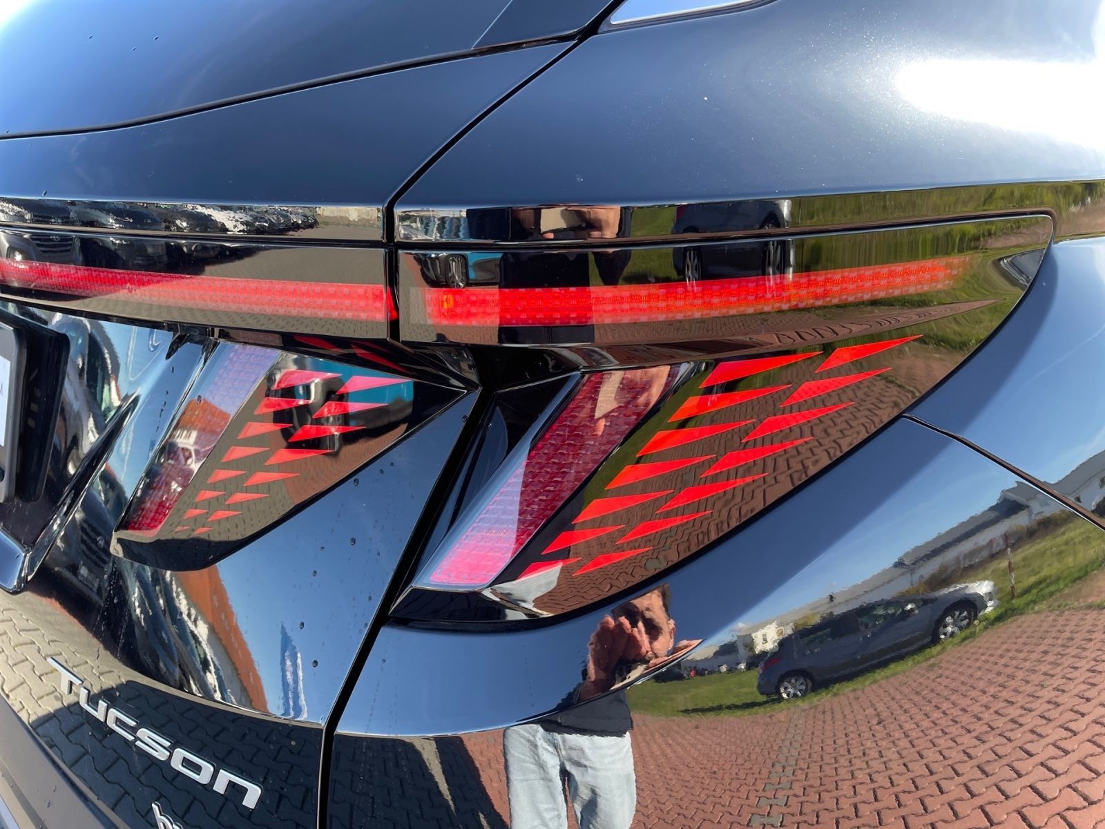 Fahrzeugabbildung Hyundai TUCSON 1.6 T-GDI Prime Hybrid 4WD