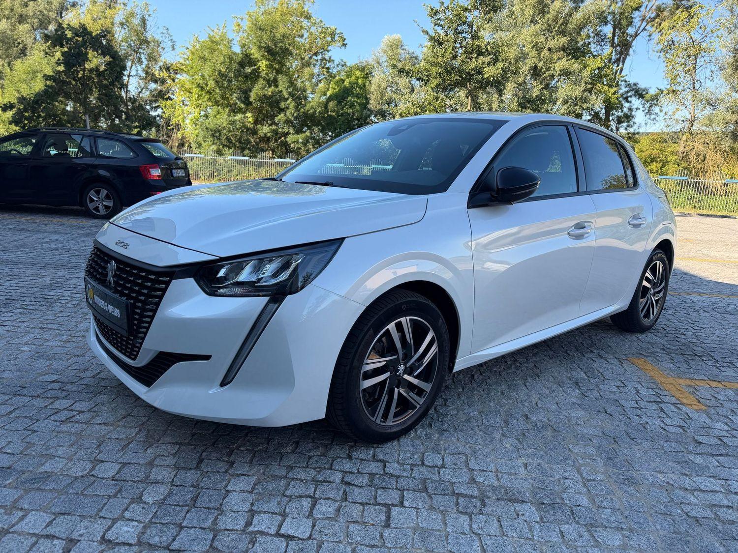 Peugeot 208 1.2 Allure AUTOMATIK/CARPLAY/PDC/SPUR/TEMP