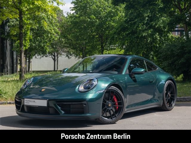 Porsche 992 (911) Carrera 4 GTS