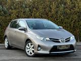Toyota Auris 2.0 diesel-Start Edition-Camera-Klimaaut. - Toyota Auris mit Anhängerkupplung