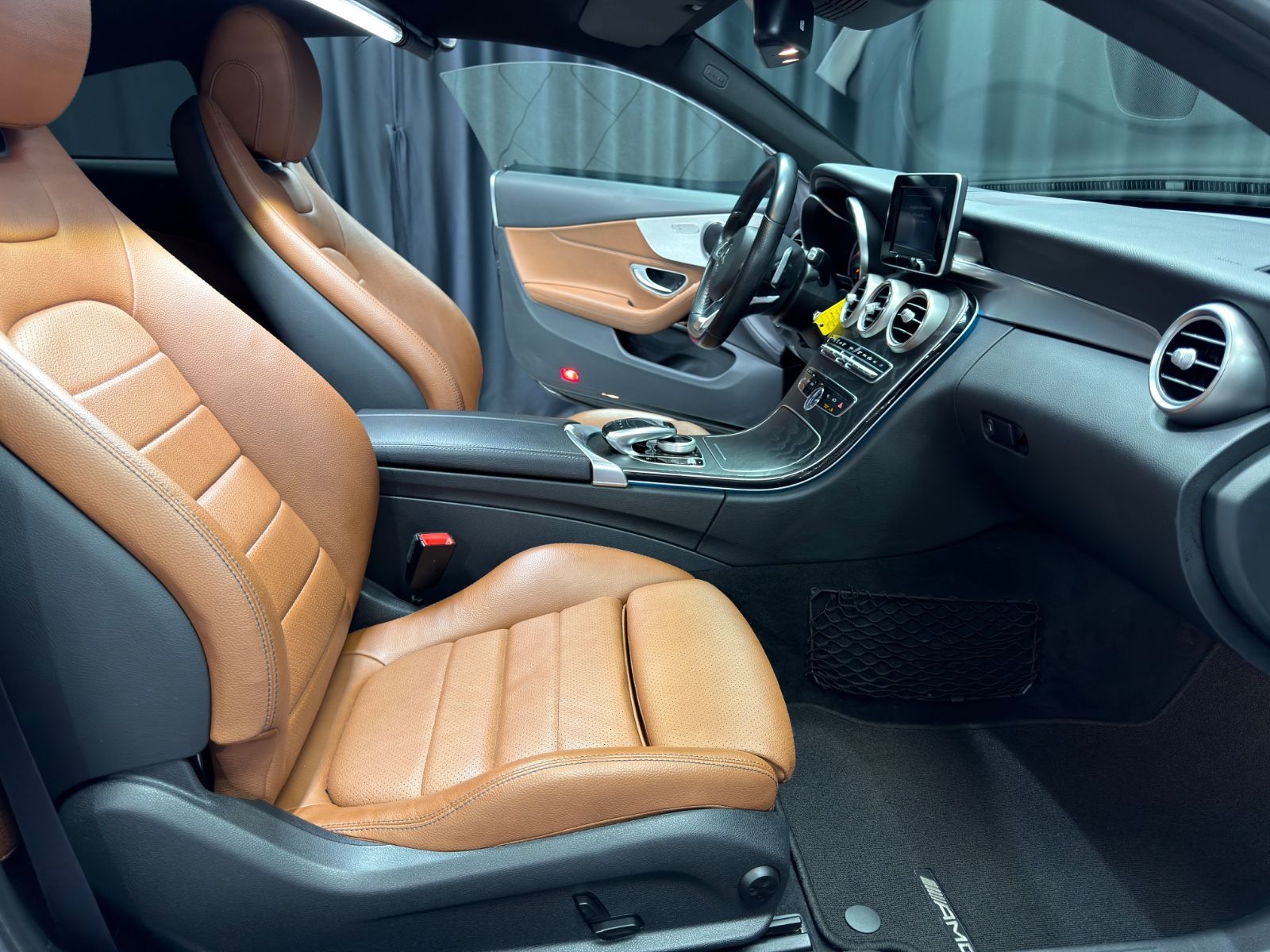 Fahrzeugabbildung Mercedes-Benz C250 Coupe|AMG-LINE|19 ZOLL|ILS-LED|NAVI|AUTOMAT