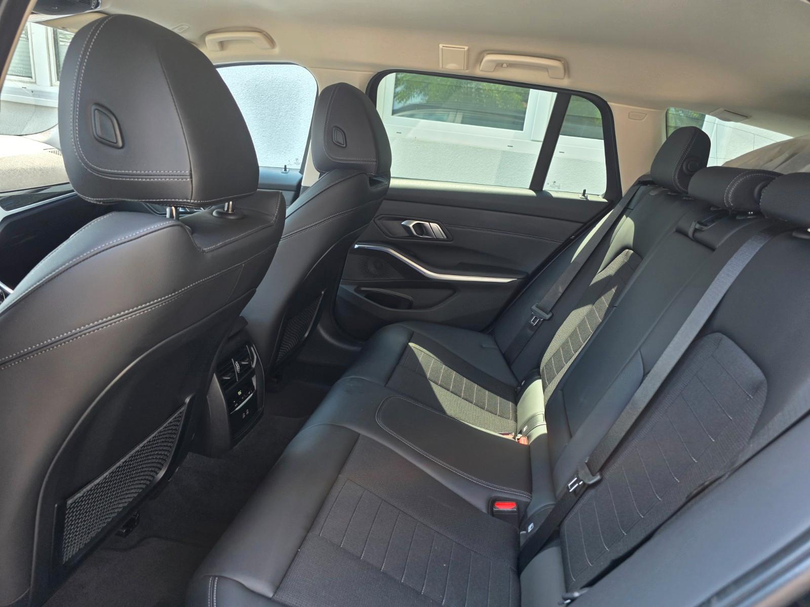 BMW 320 3 Touring 320 i Advantage
