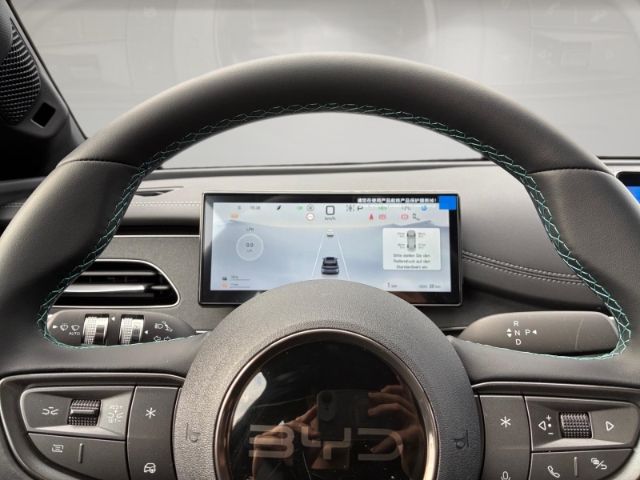 BYD SEAL 6