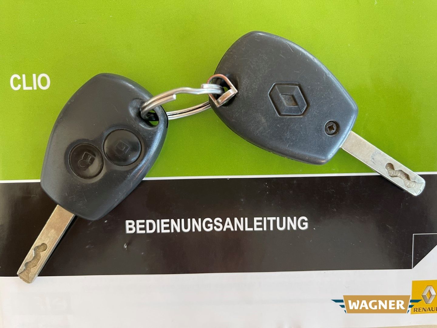 Fahrzeugabbildung Renault Clio III YAHOO! 1.2 16V Klimaanlage HU/AU NEU