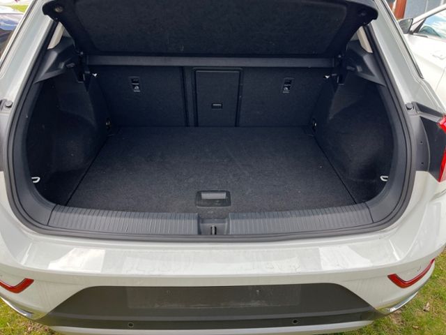 Fahrzeugabbildung Volkswagen T-Roc 1.0 TSI 81kW 6-Gang 4 Türen