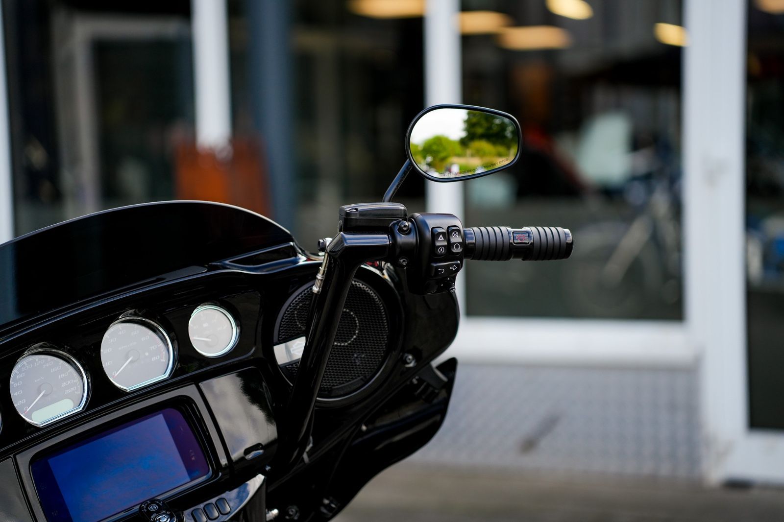 Fahrzeugabbildung Harley-Davidson FLHXST STREET GLIDE ST 117 - Kesstech - Rockford