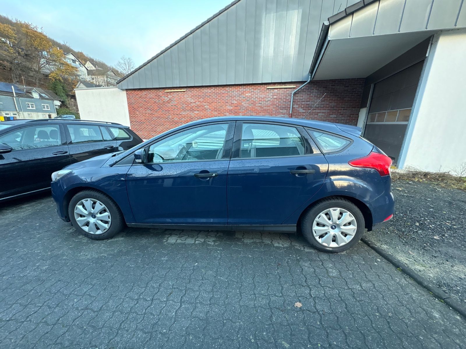 Fahrzeugabbildung Ford Focus Lim. Ambiente
