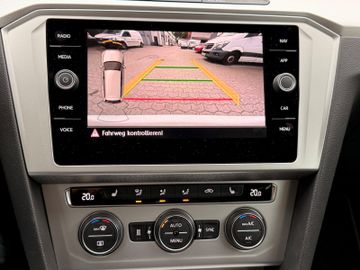 Volkswagen Passat Variant - 11