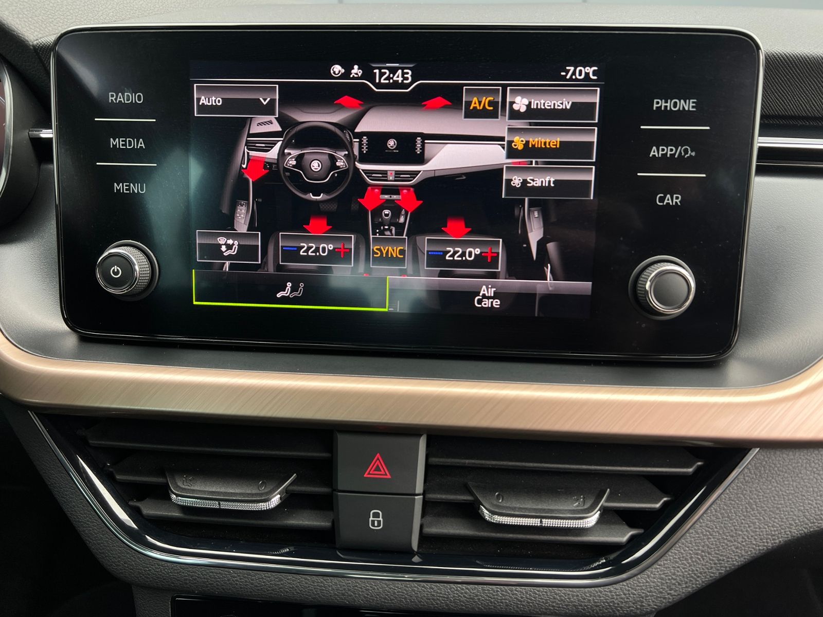 Fahrzeugabbildung SKODA Kamiq Style 1.5 TSI DSG *AHK, LED, Virtual Cockp