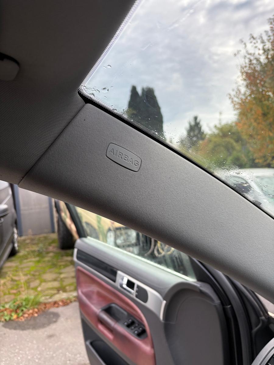 Volkswagen Touareg 2005 — photo 8